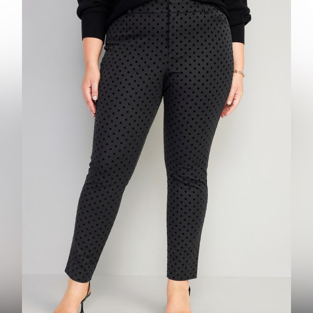 Old Navy High-Waisted Pixie Skinny Pants Black Dots